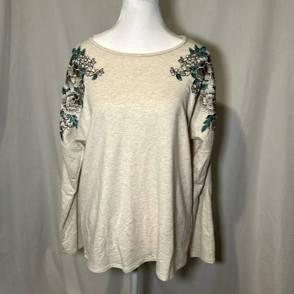 Verve ami floral cold shoulder sweater size medium - Picture 1 of 5